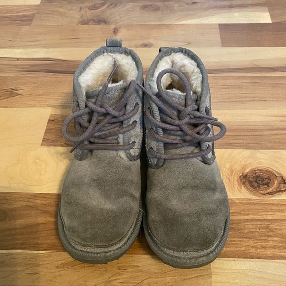 UGG Kids Gray Neumel Boot | 1 - Picture 2 of 10